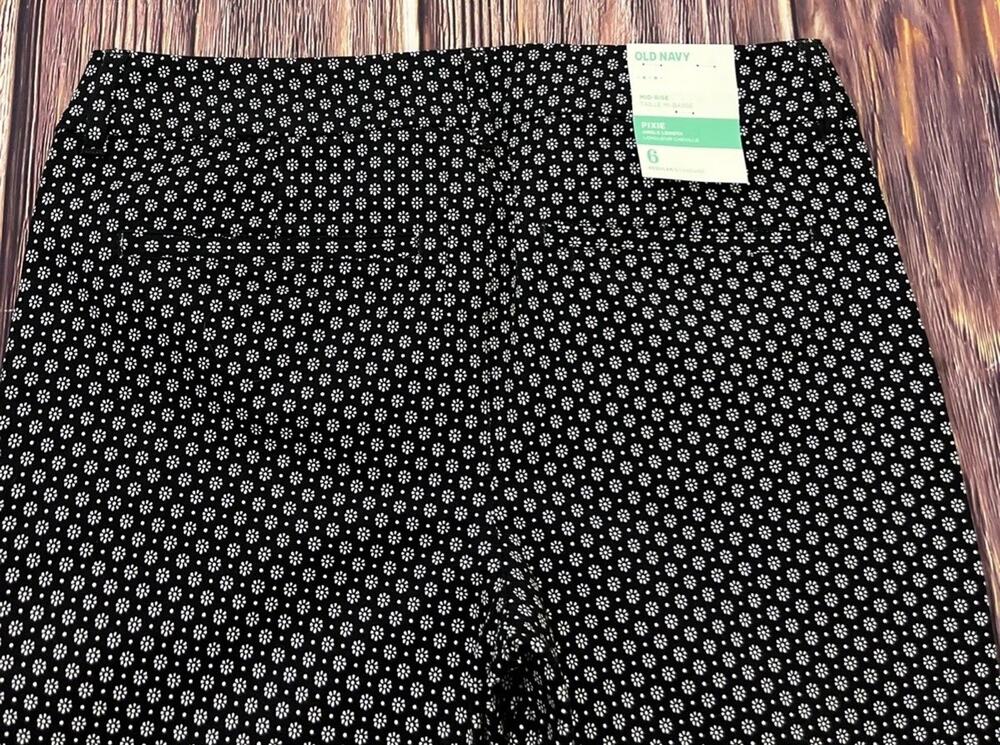 New NWT Old Navy Pixie Ankle Length Floral Pants Womens Size 6 Stretch